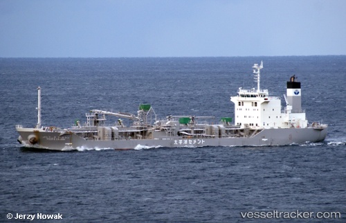 vessel Pacific Falcon IMO: 9209570, Cement Carrier
