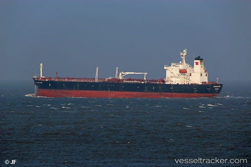 vessel New Legend IMO: 9221683, Oil Products Tanker
