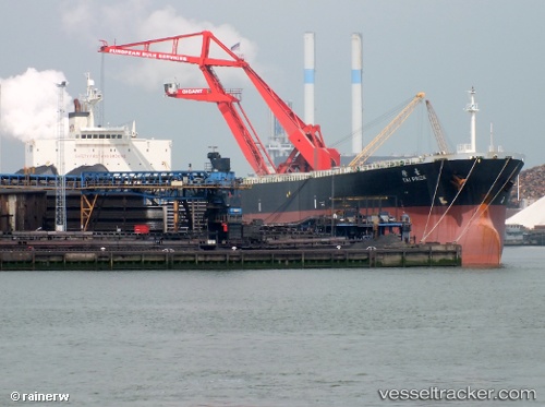 vessel XIN TAI RONG IMO: 9225380, Bulk Carrier