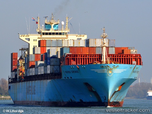 vessel Maersk Gironde IMO: 9235555, Container Ship
