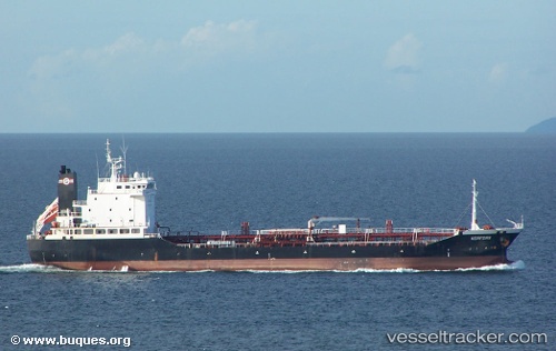vessel RAHAMA IMO: 9240196, Oil Products Tanker