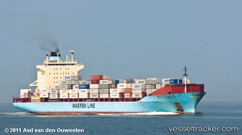 vessel Oluf Maersk IMO: 9251626, Container Ship
