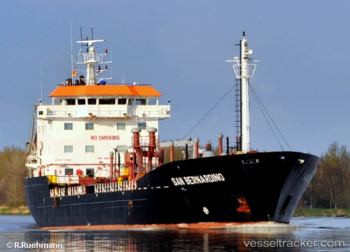 vessel Elisabeth J IMO: 9264116, Asphalt Bitumen Tanker

