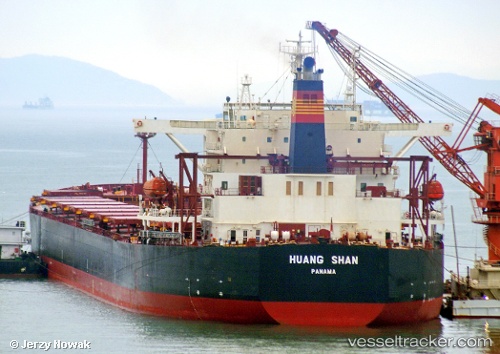 vessel Huang Shan IMO: 9268813, Bulk Carrier
