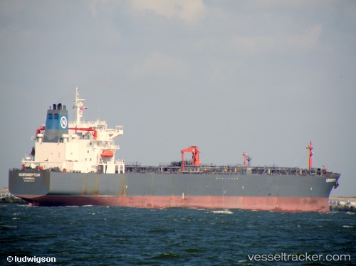 vessel FAIR WORLD IMO: 9277773, Oil Products Tanker
