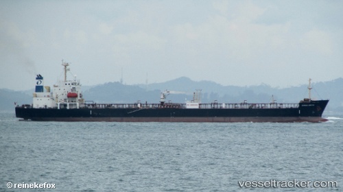 vessel Kirana Dwitya IMO: 9279666, Oil Products Tanker

