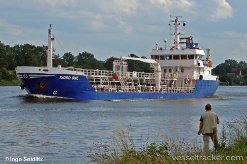vessel Claudia IMO: 9280110, Oil Products Tanker
