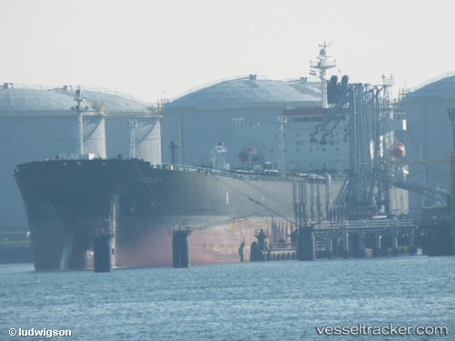 vessel Xin Tong Zhou IMO: 9297448, Crude Oil Tanker

