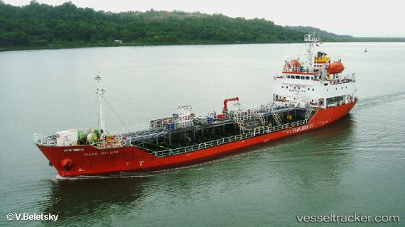 vessel Mt.sinar Maluku IMO: 9297709, Chemical Oil Products Tanker
