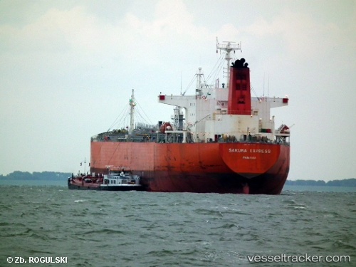 vessel POREWIT IMO: 9302865, Oil Products Tanker