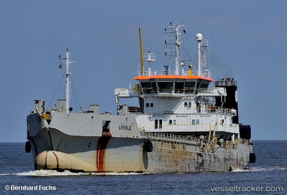 vessel Letoile IMO: 9303340, Dredger
