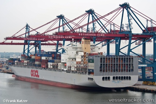 vessel Oocl Tokyo IMO: 9310238, Container Ship
