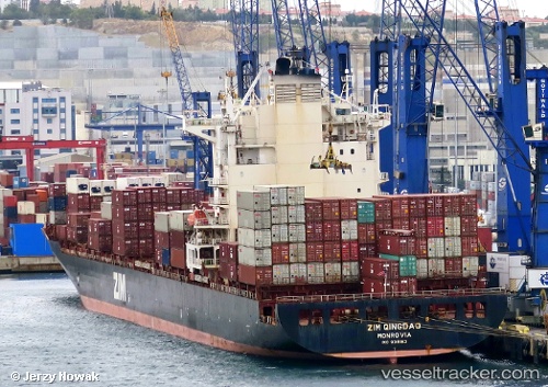 vessel Zim Qingdao IMO: 9318163, Container Ship
