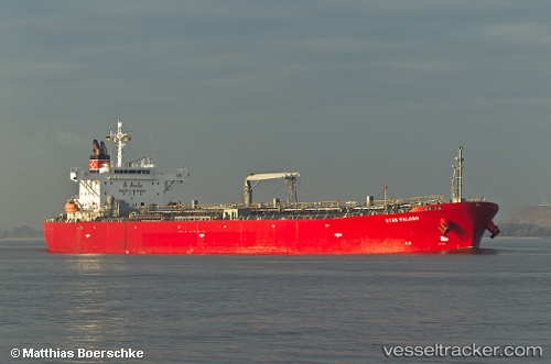 vessel DUMBLEDORE IMO: 9325611, Oil Products Tanker