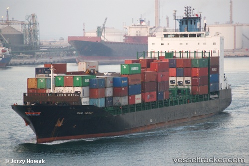 vessel 255708000 IMO: 9330939, 