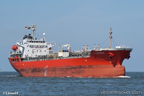 vessel LILA CONFIDENCE IMO: 9340427, Chemical/Oil Products Tanker