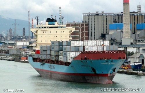 vessel Maersk Newport IMO: 9356127, Container Ship
