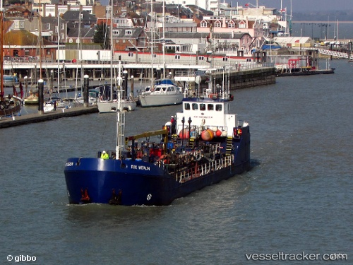 vessel Rix Merlin IMO: 9366952, Oil Products Tanker
