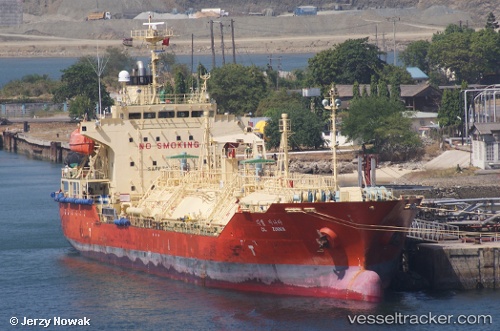 vessel DL ZINNIA IMO: 9368936, LPG Tanker