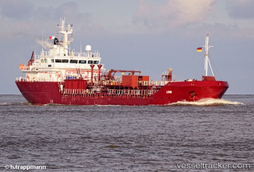 vessel BUNKER BAY IMO: 9377092, Bunkering Tanker