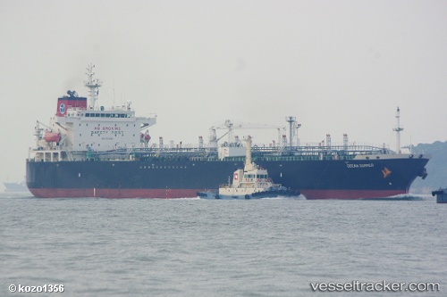 vessel EASTERN QUINCE IMO: 9379040, Oil Products Tanker