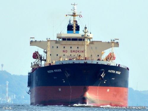 vessel Rich Breeze IMO: 9380051, Oil Products Tanker
