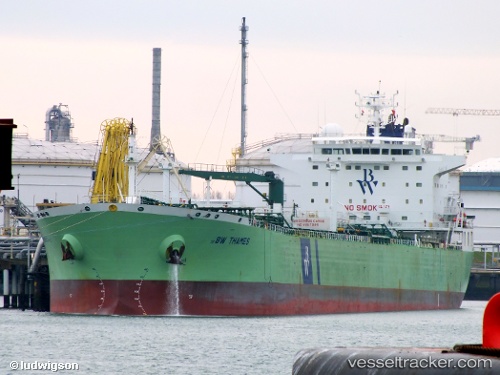 vessel Bw Thames IMO: 9393084, Oil Products Tanker
