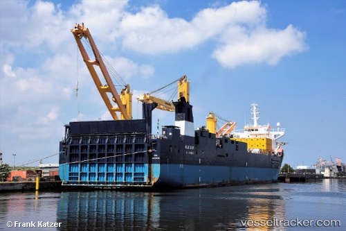 vessel MEXICAN GIANT IMO: 9400485, Heavy Load Carrier