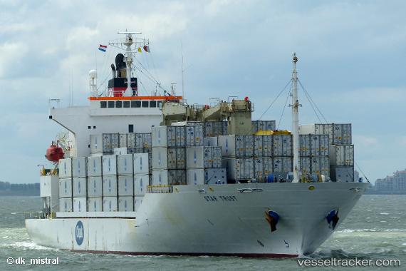 vessel Star Trust IMO: 9438511, Refrigerated Cargo Ship
