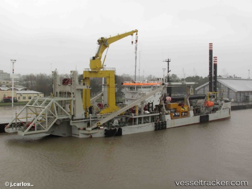 vessel Ibn Battuta IMO: 9448970, Dredger
