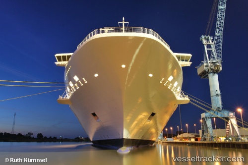 vessel Celebrity Silhouette IMO: 9451094, Cruise Ship
