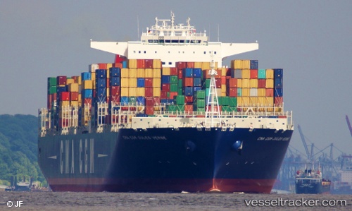 CMA CGM container ships (400m)