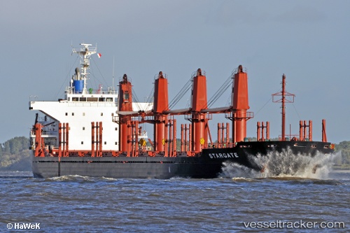 vessel '375671000' IMO: 9493212, 