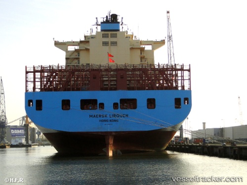vessel Maersk Lirquen IMO: 9526887, Container Ship

