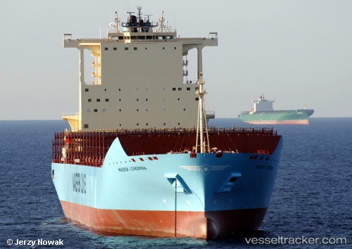 vessel Maersk Londrina IMO: 9527037, Container Ship
