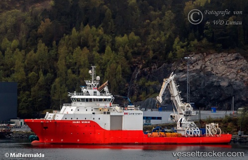 vessel '247440700' IMO: 9533244, 