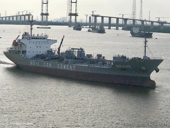 vessel Brave IMO: 9567831, Cement Carrier
