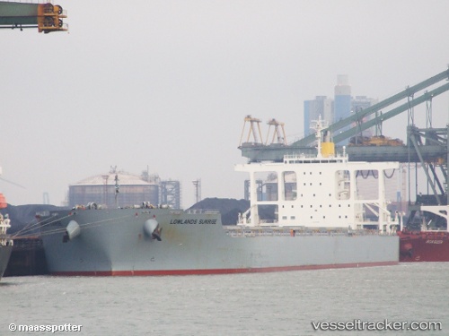 vessel Lowlands Sunrise IMO: 9590826, Bulk Carrier
