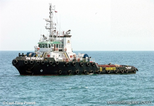 vessel VM PRUDENT IMO: 9605669, Anchor Hoy