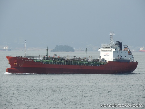 vessel Sunrise 689 IMO: 9624196, Oil Products Tanker
