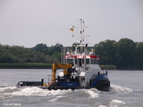 vessel Liz F IMO: 9646560, Tug
