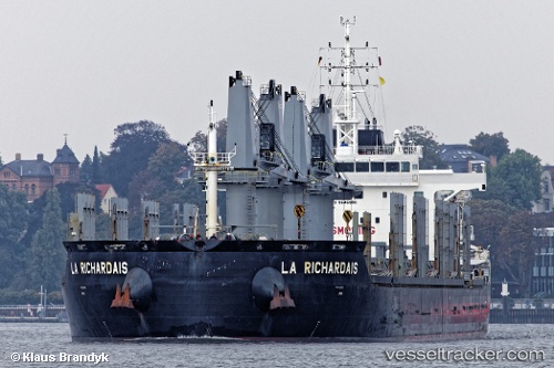 vessel AFRICAN CONDOR IMO: 9646900, Bulk Carrier