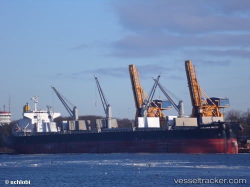 vessel Lowlands Breeze IMO: 9660097, Bulk Carrier

