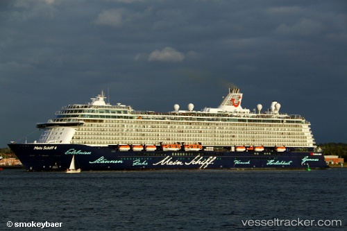 vessel Mein Schiff 4 IMO: 9678408, Cruise Ship
