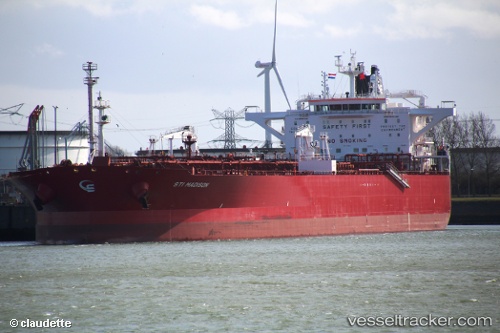 vessel Sti Madison IMO: 9688831, Crude Oil Tanker
