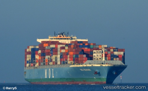 vessel Mol Beacon IMO: 9713337, Container Ship
