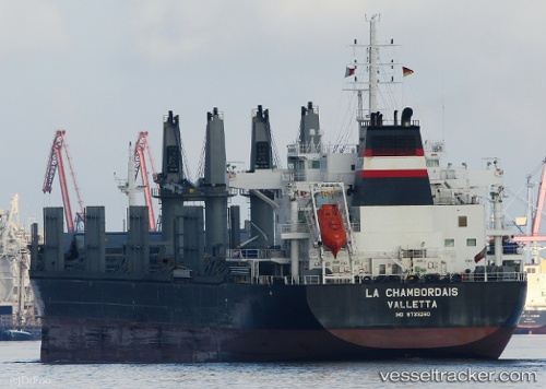 vessel AFRICAN DIPPER IMO: 9733260, Bulk Carrier