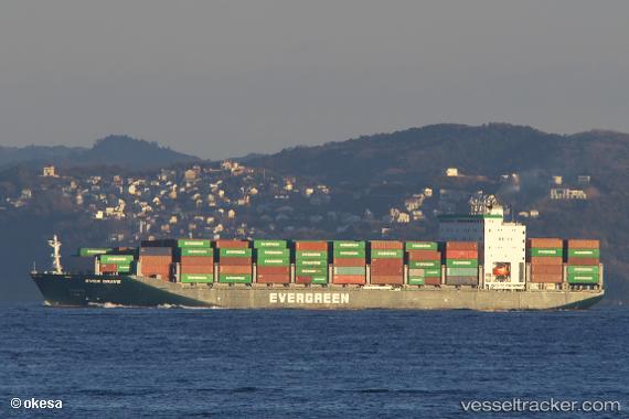 vessel Ever Brave IMO: 9784130, Container Ship
