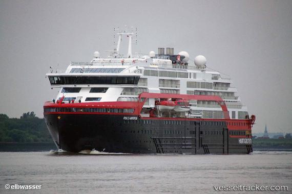 vessel Roald Amundsen IMO: 9813072, Cruise Ship
